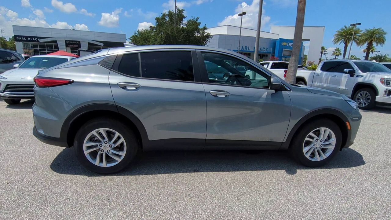 2025 Buick Envista Preferred photo 9