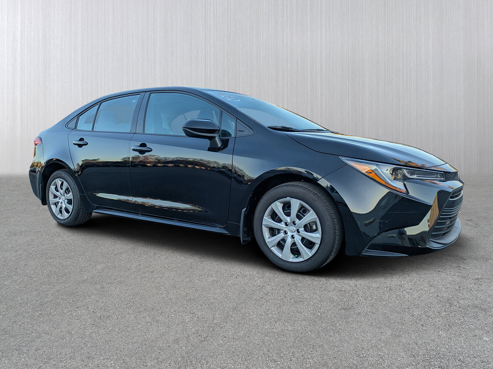 2025 Toyota Corolla LE's photo