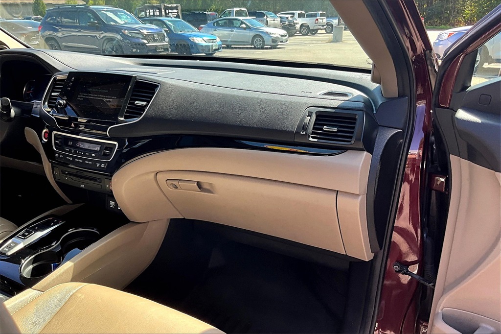 2021 Honda Pilot Touring photo 12