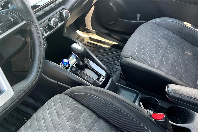 2022 Nissan Kicks S photo 17