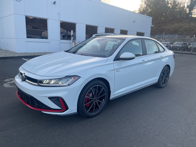 2026 Volkswagen Jetta GLI 2.0T Autobahn photo 3