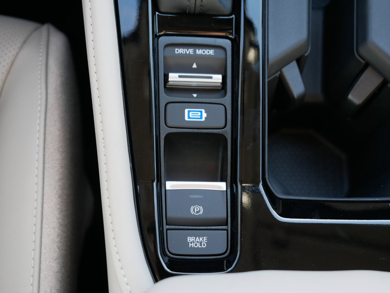 2025 Honda Accord Hybrid Touring photo 19