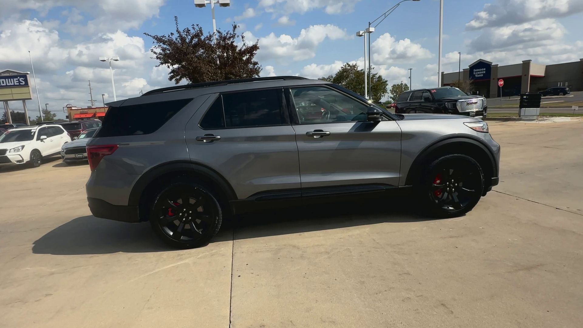 2022 Ford Explorer ST photo 8