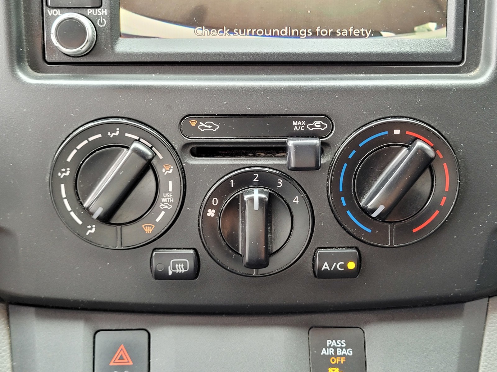 2020 Nissan NV200 SV photo 13
