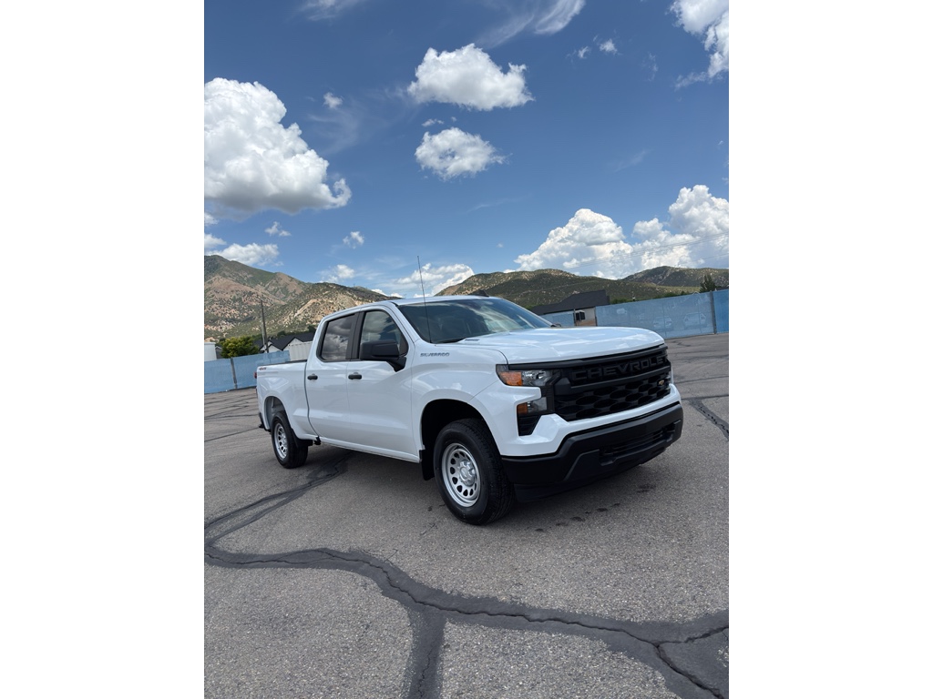 2025 Chevrolet Silverado 1500 photo 4