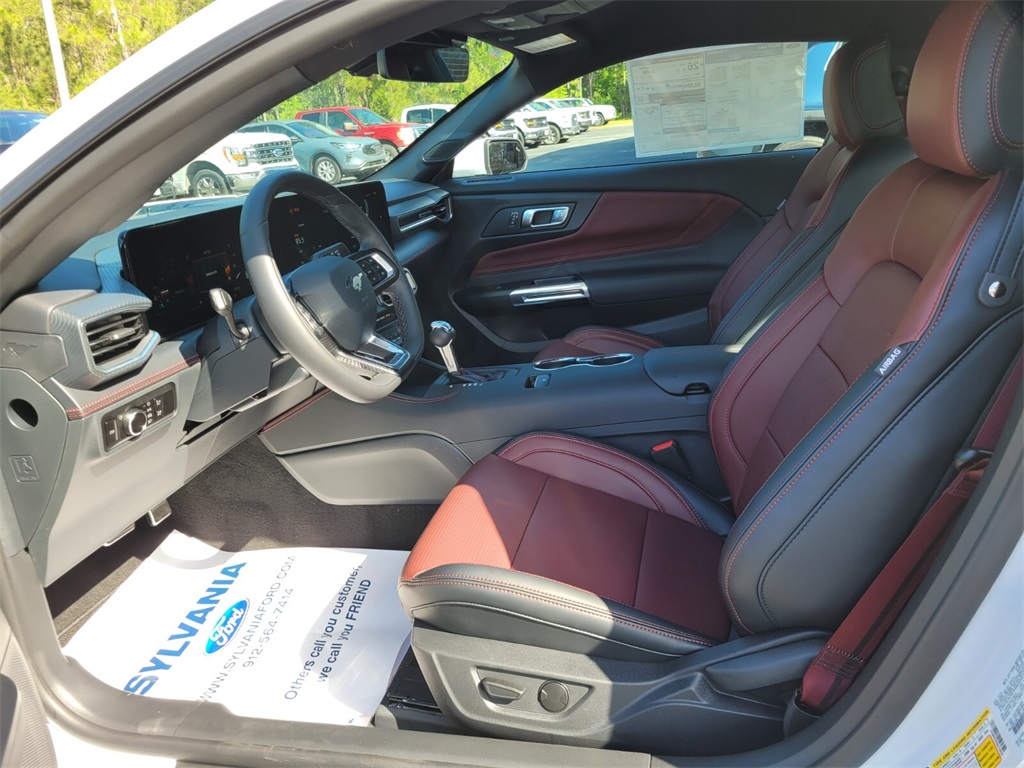 2025 Ford Mustang EcoBoost Premium photo 5