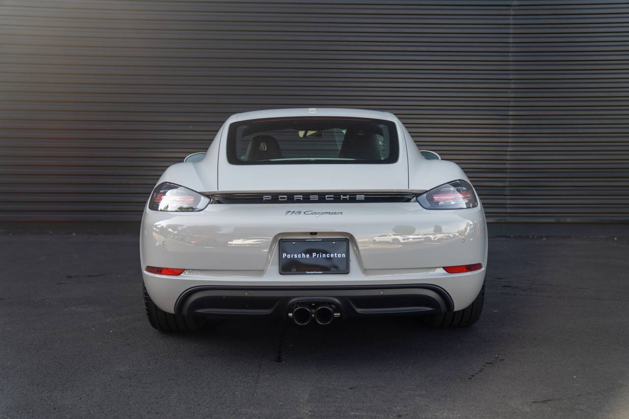 2025 Porsche Cayman photo 13