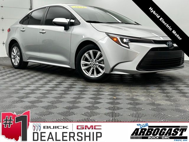 2023 Toyota Corolla LE's photo