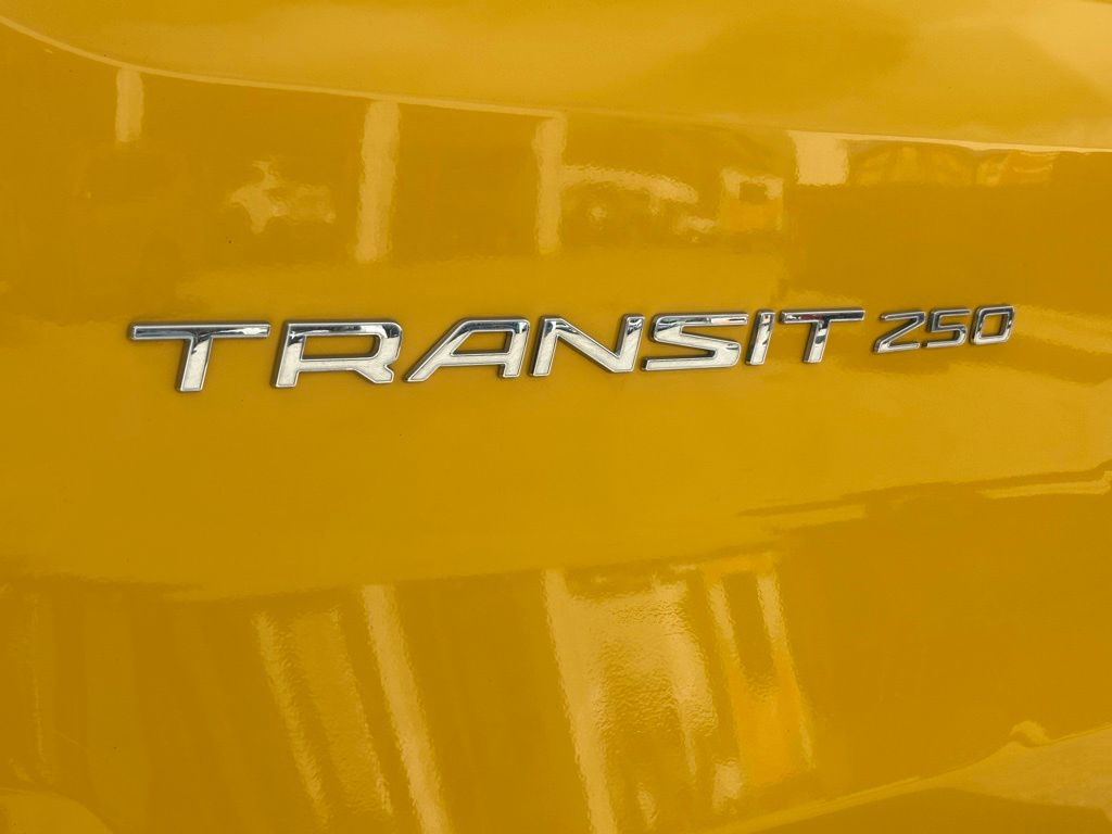 2021 Ford Transit photo 18