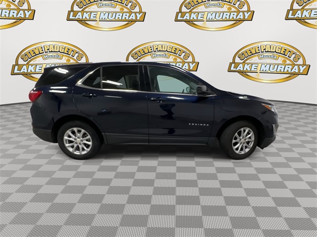 2020 Chevrolet Equinox LT photo 2