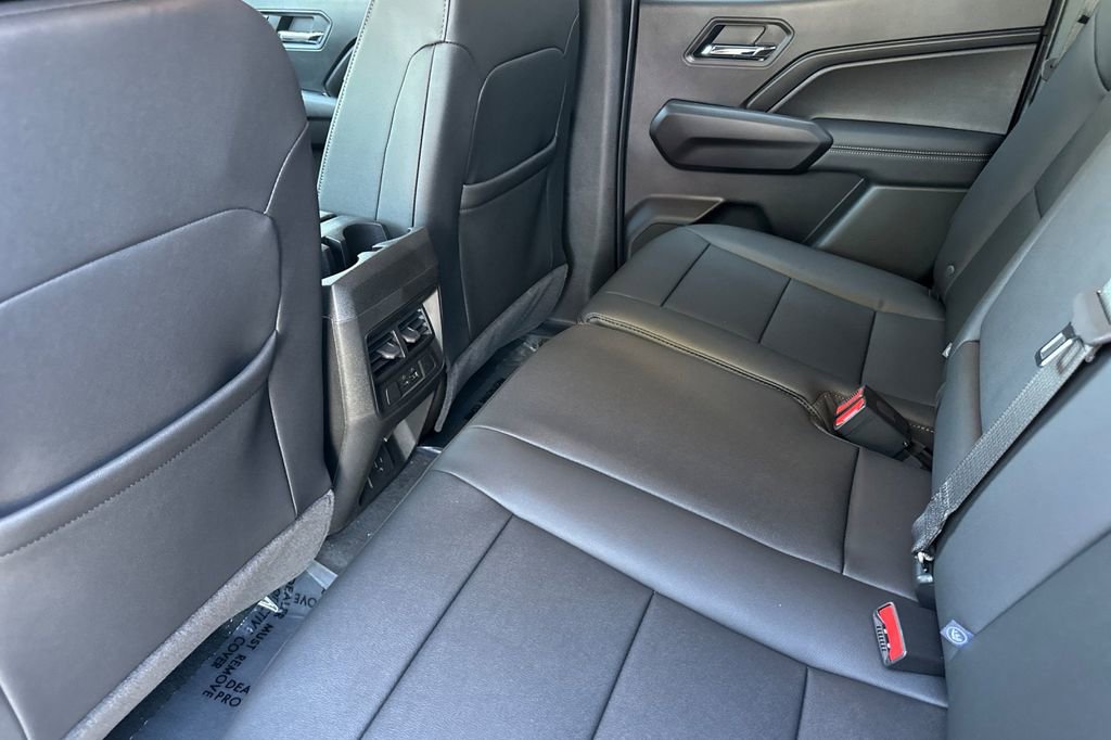 2025 Chevrolet Colorado Work Truck LT photo 13