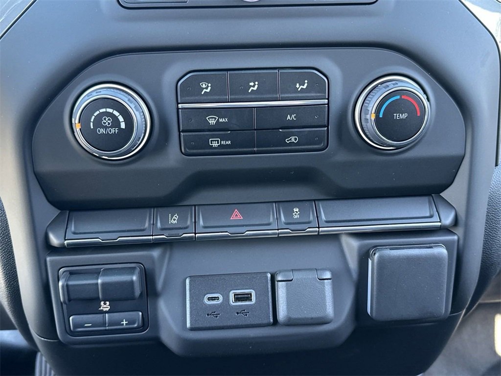 2025 Chevrolet Silverado 3500HD Work Truck photo 4