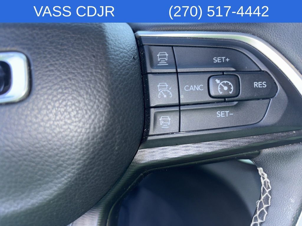2024 Jeep Grand Cherokee Altitude photo 13