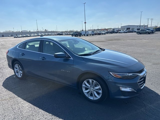2025 Chevrolet Malibu 1LT photo 3