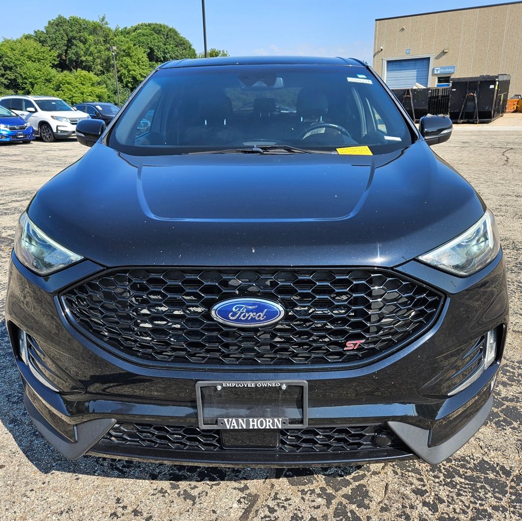 2019 Ford Edge ST photo 2