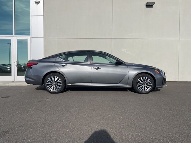 Used 2024 Nissan Altima SV with VIN 1N4BL4DV9RN334238 for sale in Sunnyside, WA