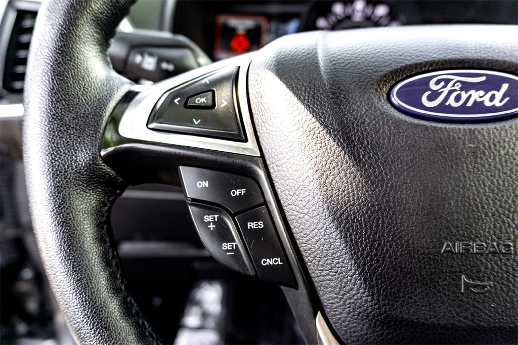 2024 Ford Edge SEL photo 17