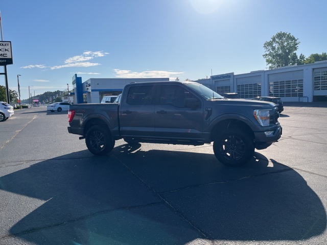 2022 Ford F-150 XL photo 2