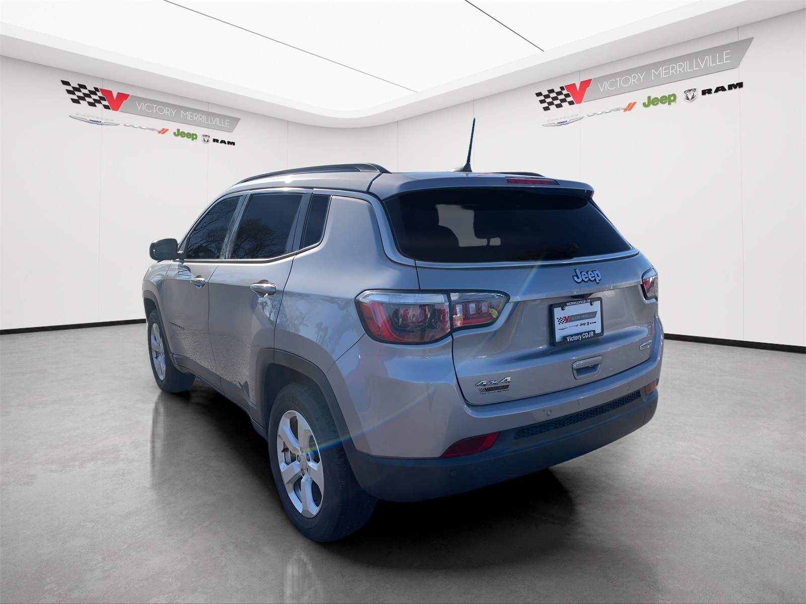 2018 Jeep Compass Latitude photo 3