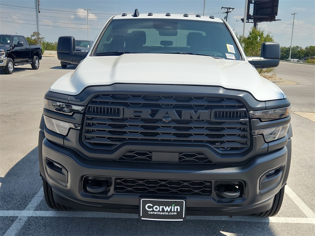 2026 Ram 5500 Tradesman photo 3