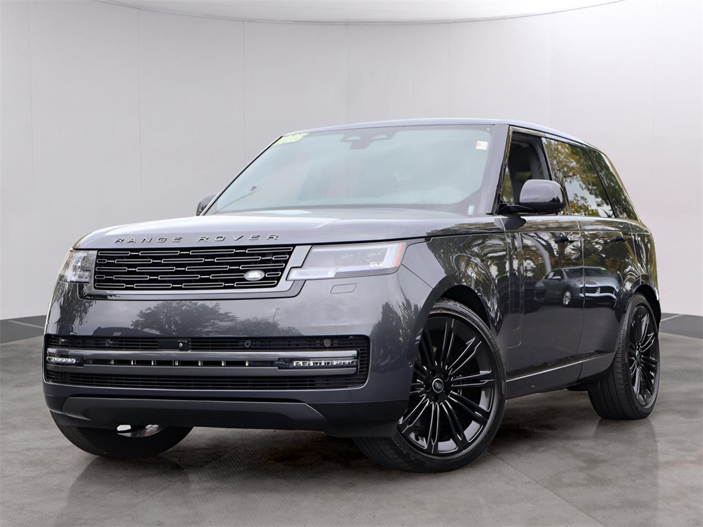 2025 Land Rover Range Rover SE's photo