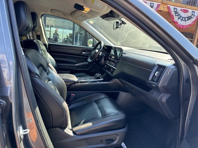2022 Nissan Pathfinder SL photo 17