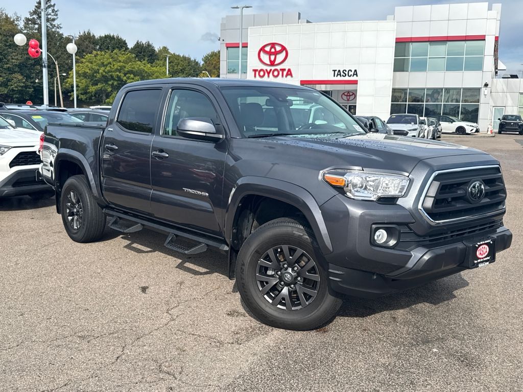 2021 Toyota Tacoma SR5's photo