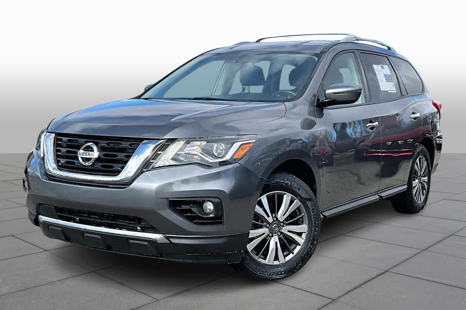 2018 Nissan Pathfinder SV