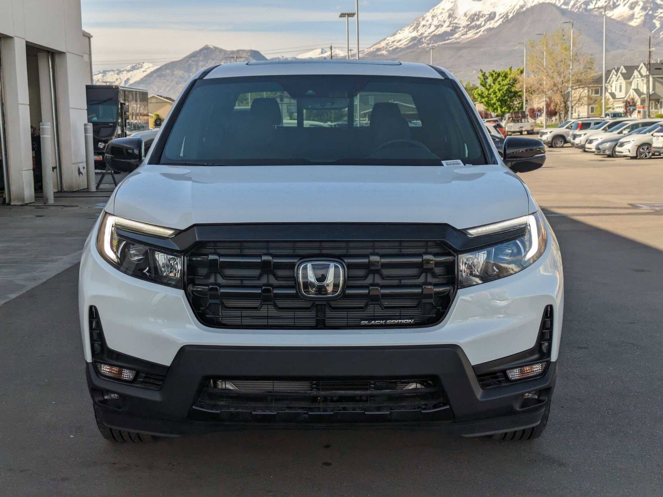 2025 Honda Ridgeline Black Edition photo 6