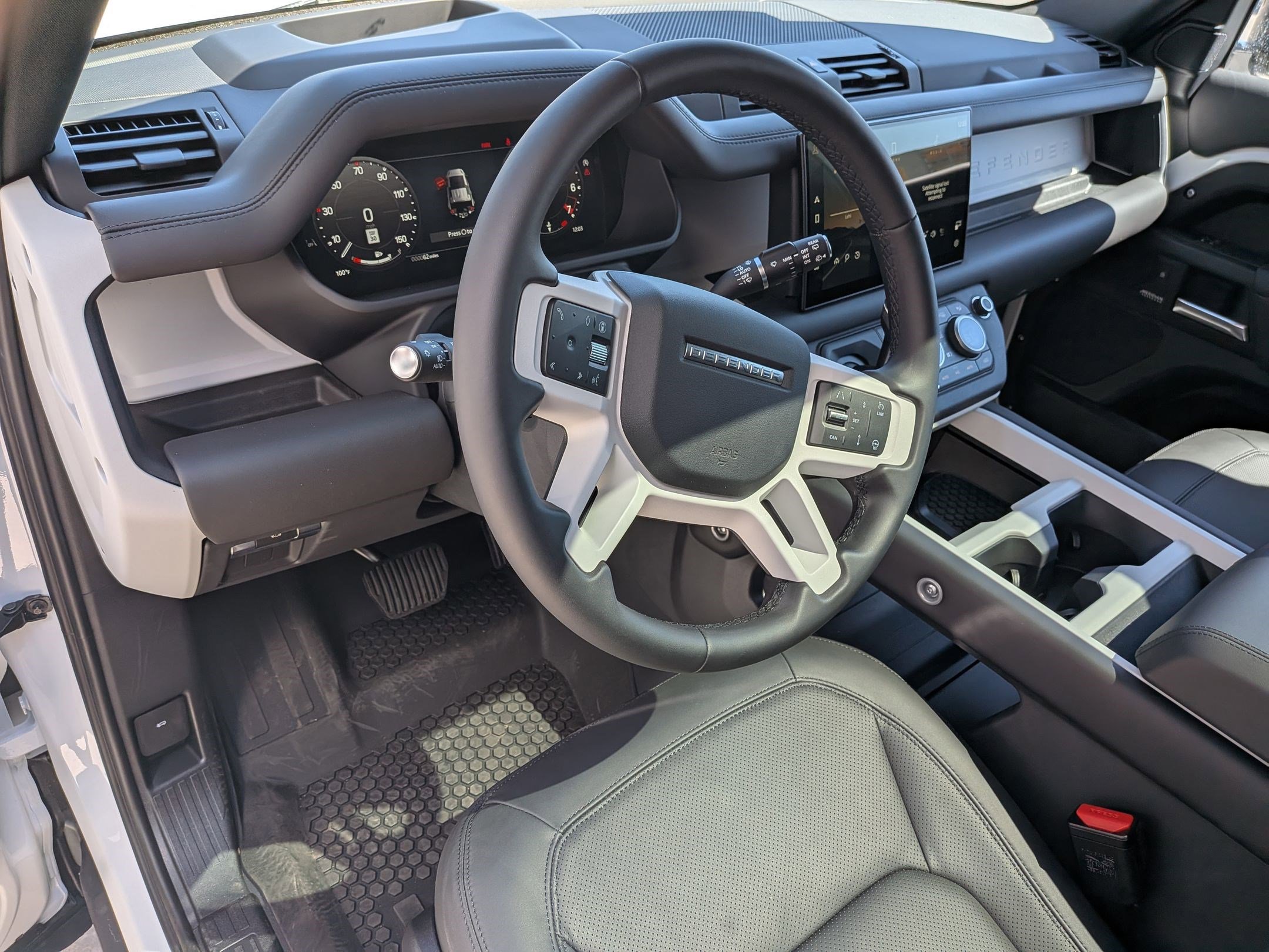 2025 Land Rover Defender 110 X-Dynamic SE photo 13