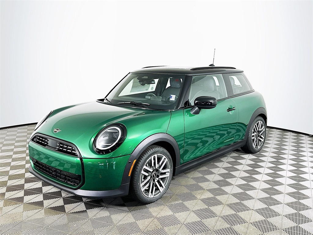 2026 MINI Hardtop 2 Door's photo