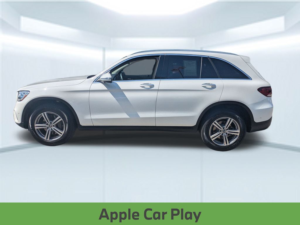 2022 Mercedes Benz GLC 300 photo 2