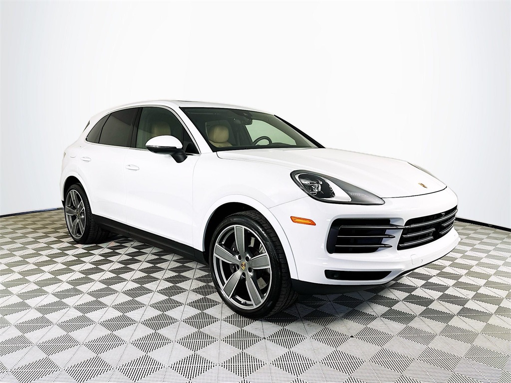 2023 Porsche Cayenne Base's photo