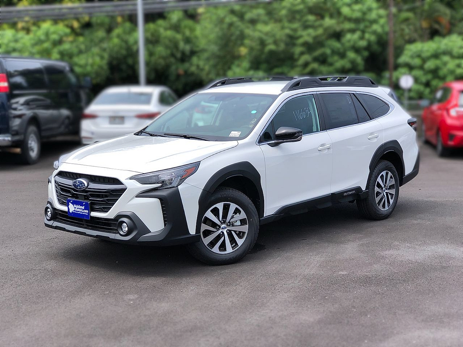 2025 Subaru Outback Premium's photo