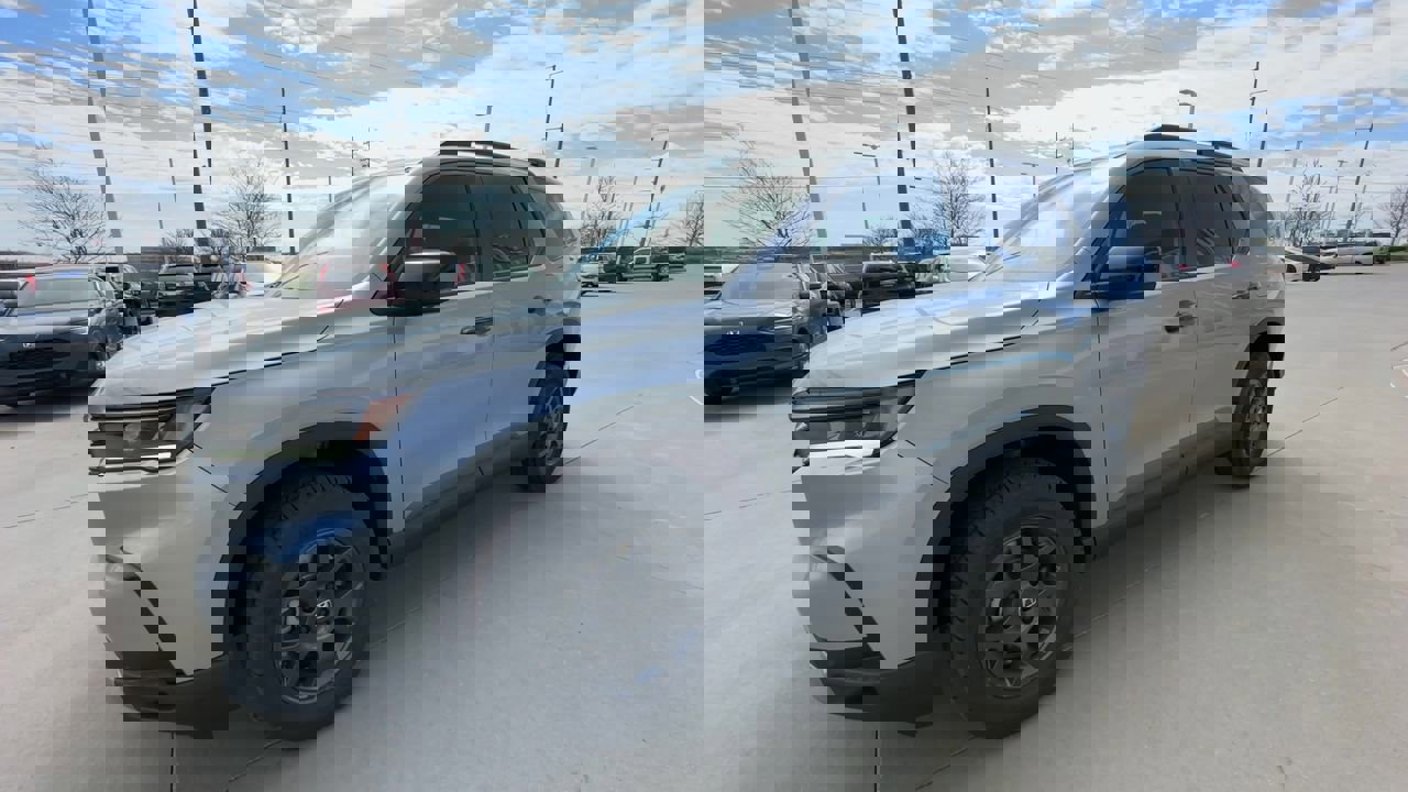 2025 Honda Pilot TrailSport photo 2