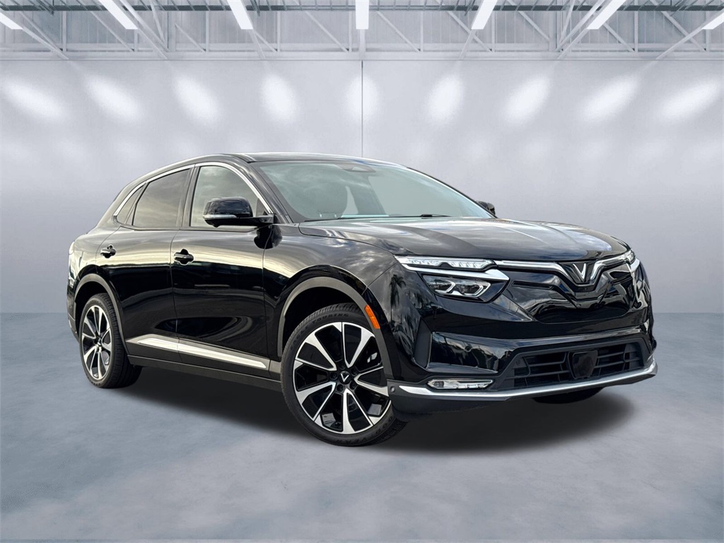 2025 VinFast VF 8 Plus