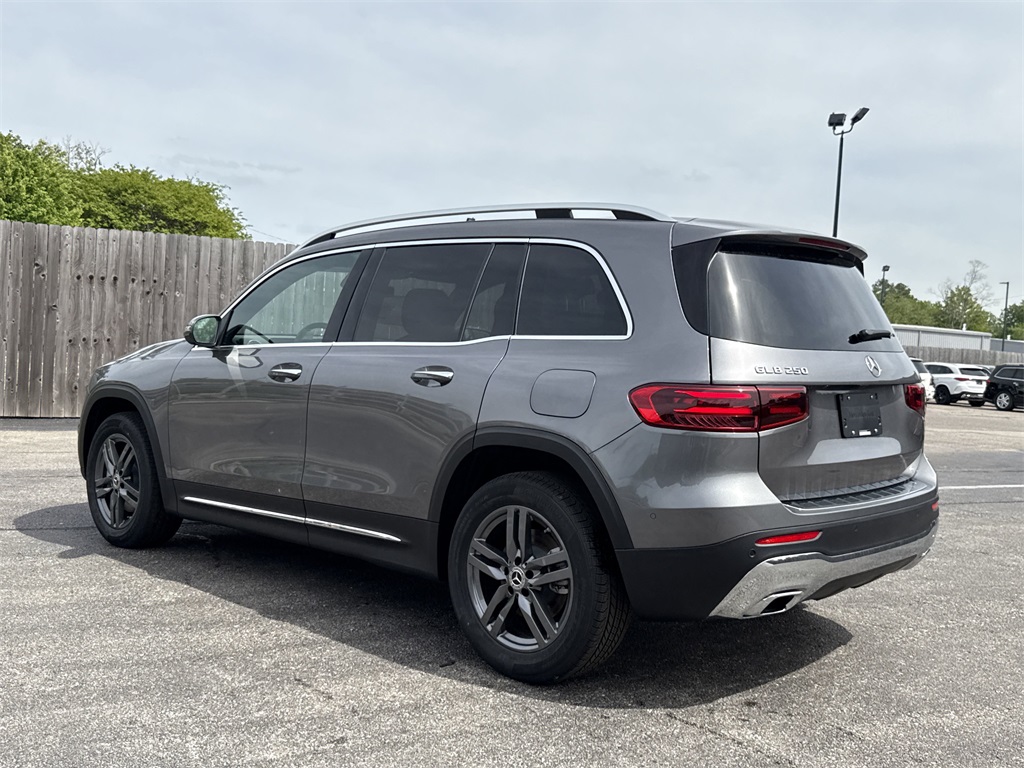 2025 Mercedes Benz GLB 250 photo 3