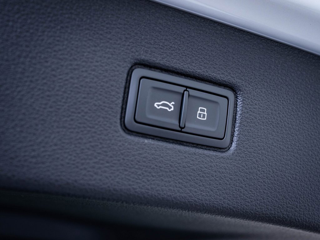 2025 Audi Q7 55 Premium Plus photo 18
