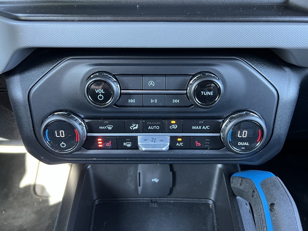 2023 Ford Bronco Black Diamond photo 22