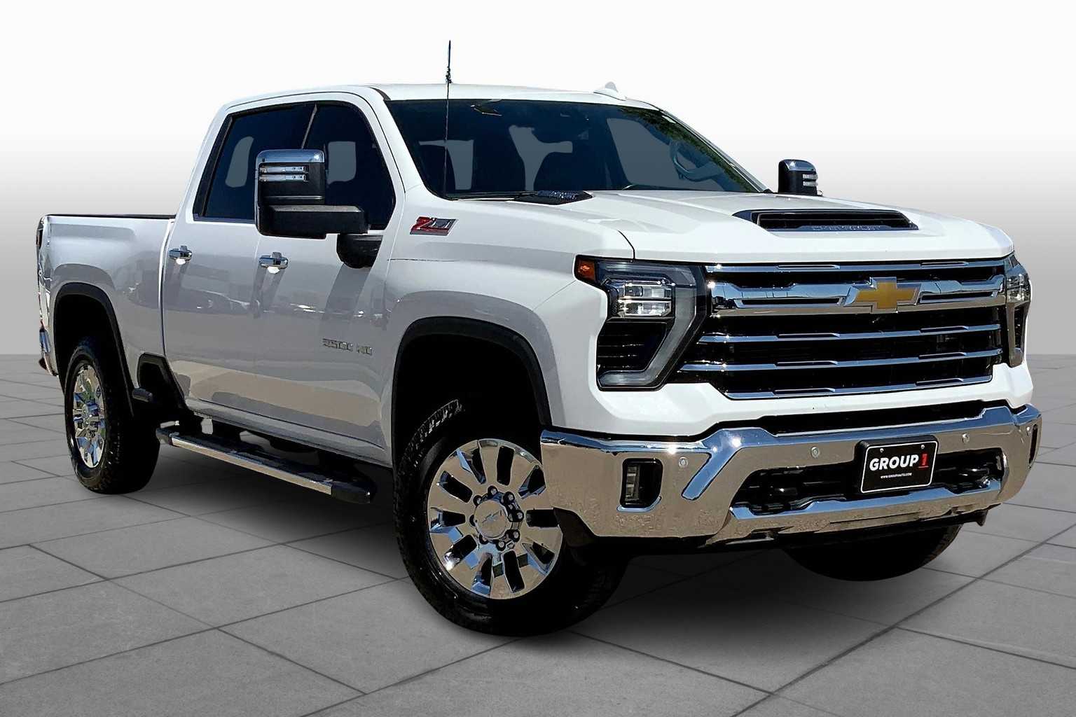 2024 Chevrolet Silverado 2500HD LTZ photo 2