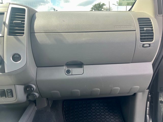 2019 Nissan Frontier SV photo 14