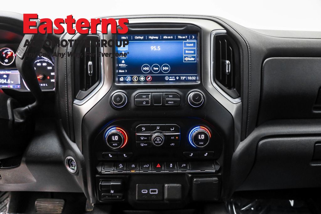 2021 Chevrolet Silverado 1500 RST photo 12
