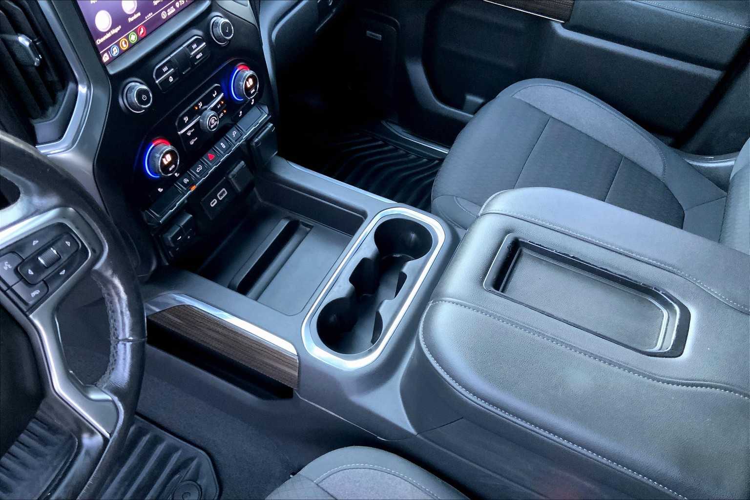 2020 Chevrolet Silverado 1500 RST photo 14