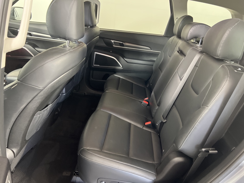 2020 Kia Telluride LX photo 13