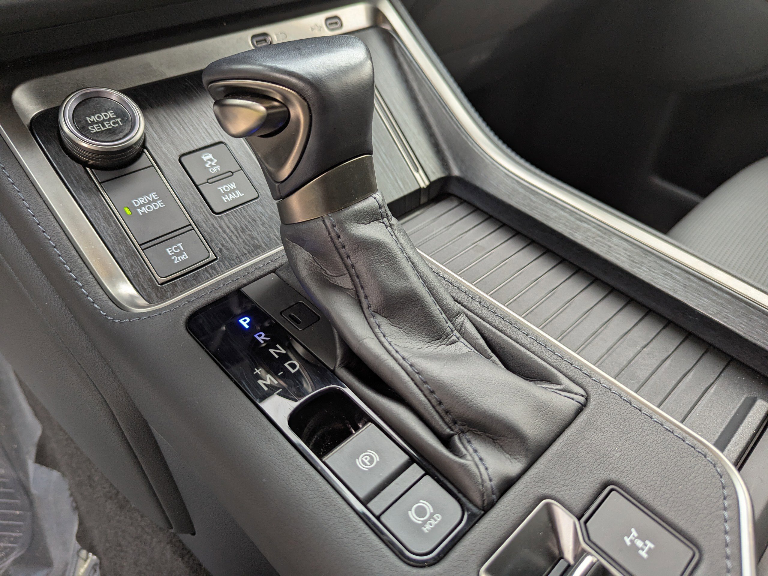2024 Lexus GX 550 Luxury photo 31