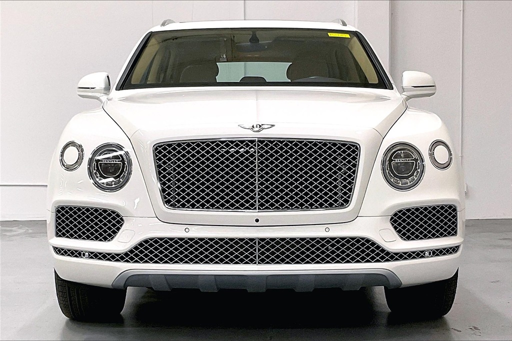 2019 Bentley Bentayga V8 photo 2