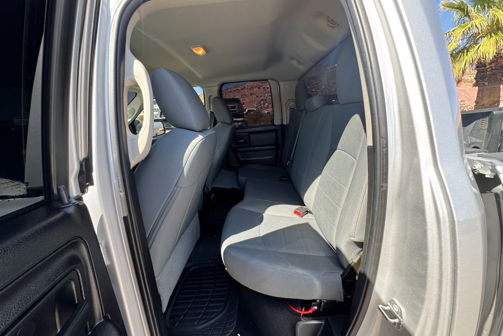 2016 Ram 1500 Express photo 9