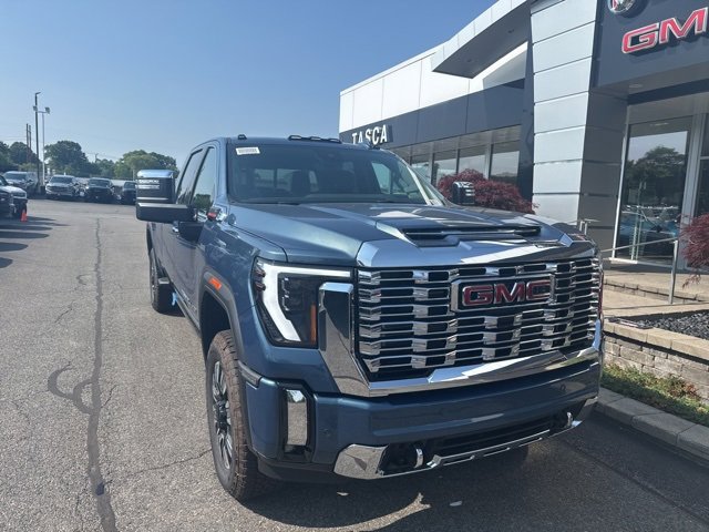 2025 GMC Sierra 2500HD Denali's photo