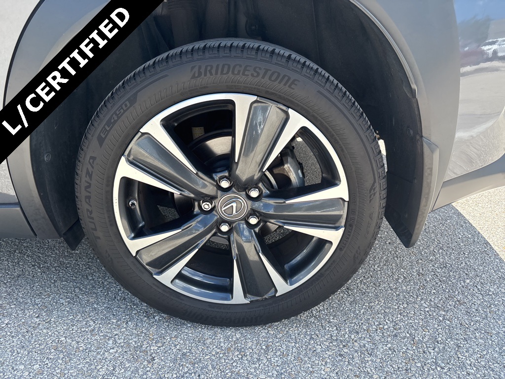 2022 Lexus UX 200 photo 19