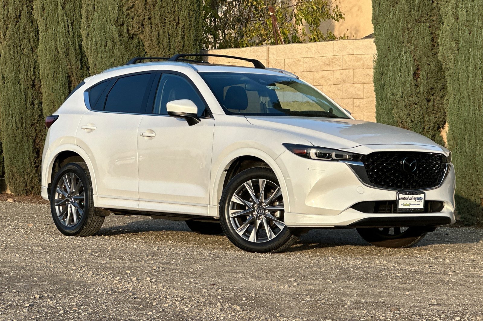 2024 Mazda CX-5 S Premium package's photo
